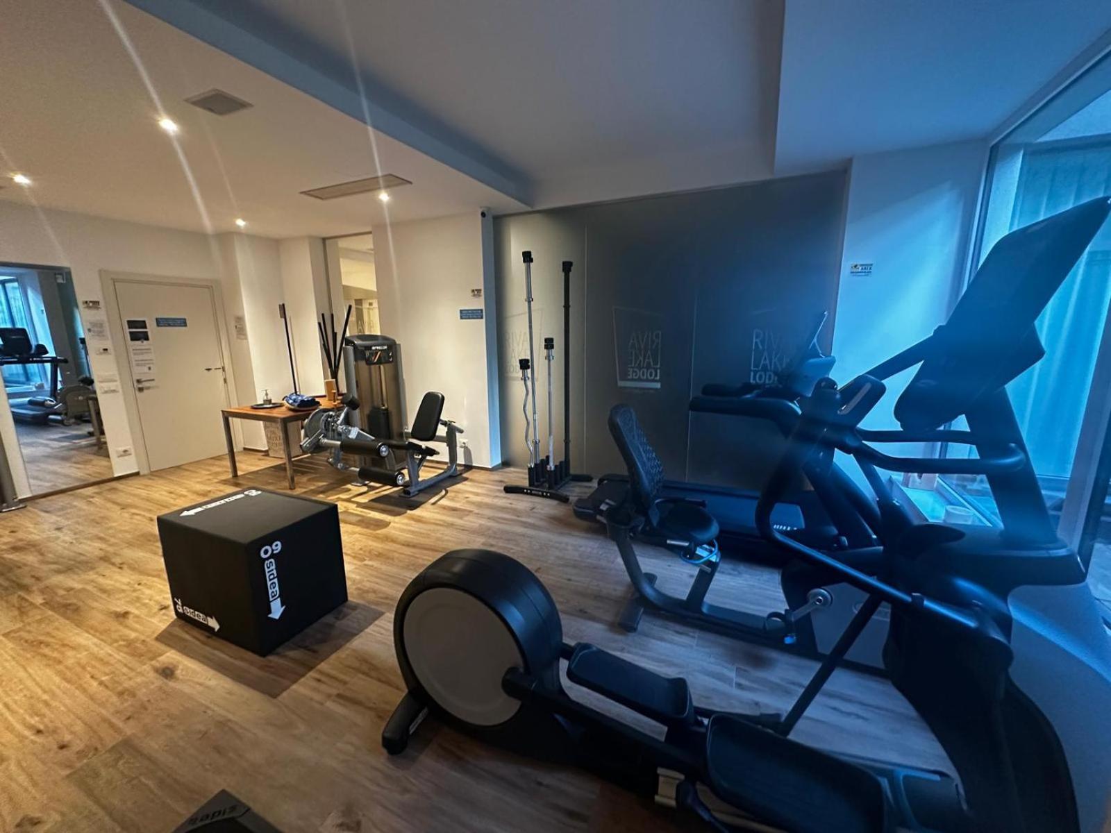 Riva Lake Lodge Aparthotel 3*